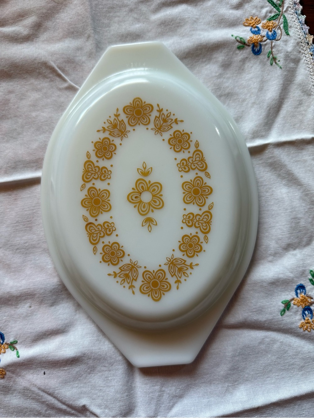 Pyrex White Milk Glass Casserole Lid with Gold Floral Pattern